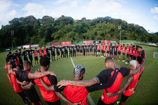 Vitória enfrenta o Vasco no Rio em busca de reação na Copa do Brasil