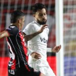Vitória vence Botafogo no Barradão e encerra jejum no Brasileirão