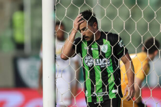 América-MG entra em colapso: após venda histórica, clube ameaça cair