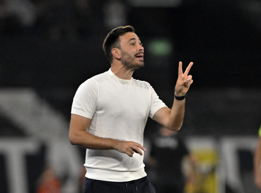 Ancelotti coloca Lille no topo da Ligue 1 após vencer Troyes