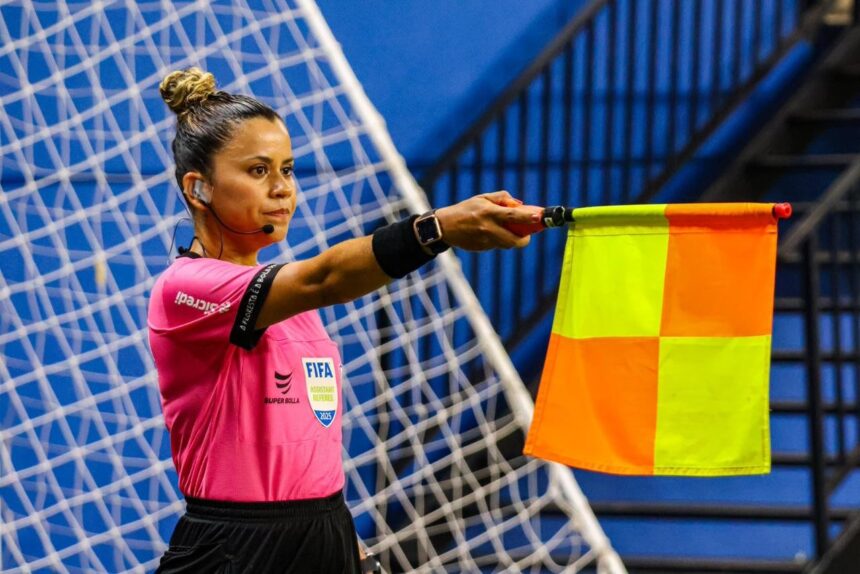 Assistente amazonense Anne Kesy escalada para arbitrar final do Mundial Sub-20