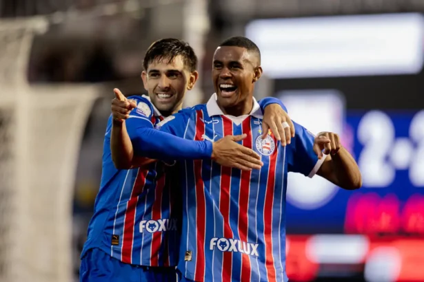Bahia supera Bragantino por 3 a 2 e sobe no G-5