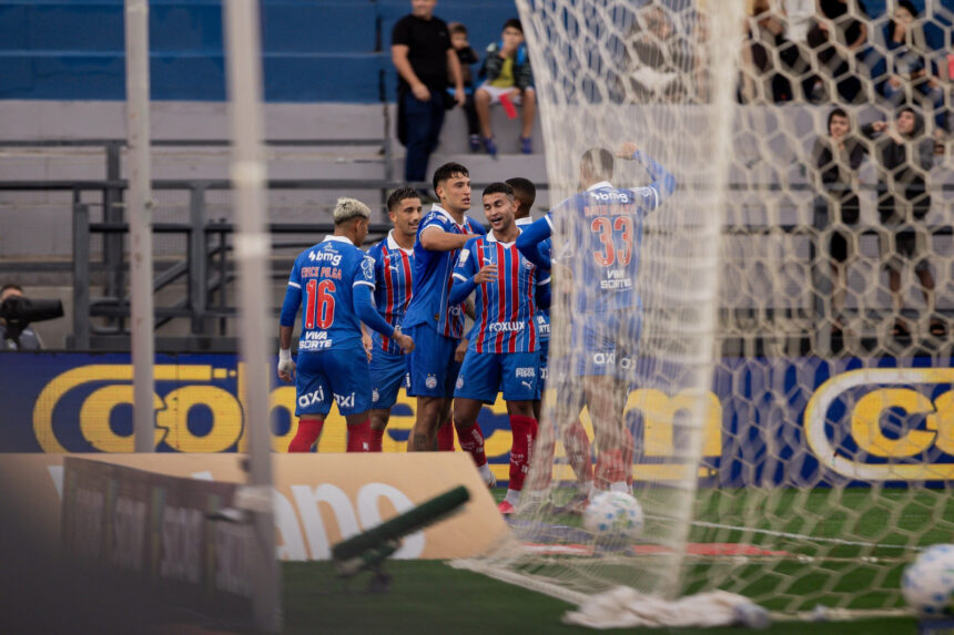 Bahia vira, supera Bragantino por 3 a 2 e chega a 10 jogos sem derrota