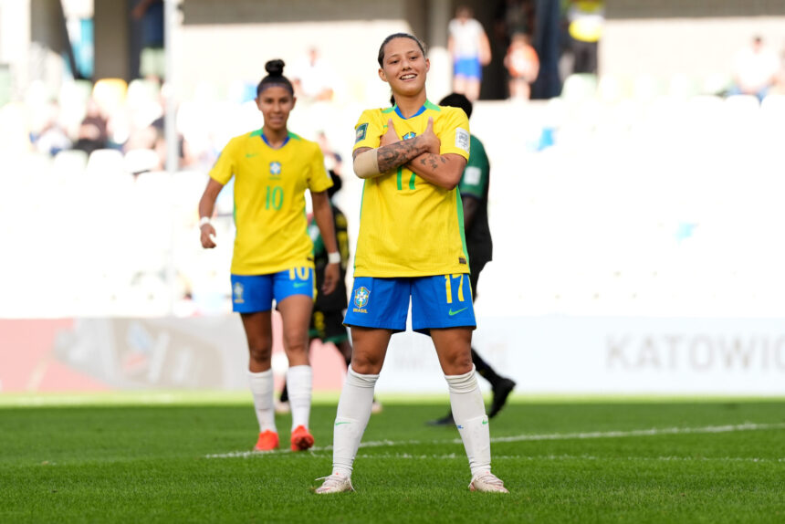 Brasil goleia Tanzânia e larga na frente no Mundial Sub-20