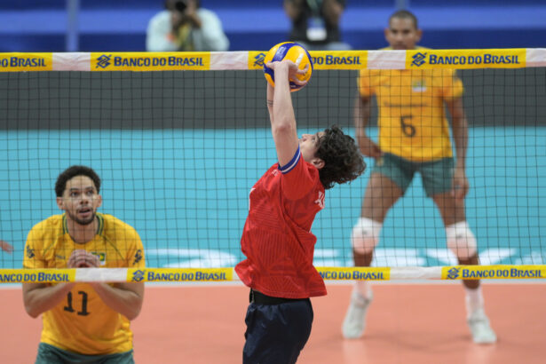 Brasil vence Chile por 3 sets e dá passo firme rumo à Olimpíada