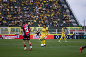 Chico Kim domina meio-campo e entra no top-5 do Brasileirão