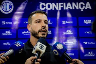 Conselho da SAF do Confiança ratifica LG2 e renova mandato de Diogo Lemos