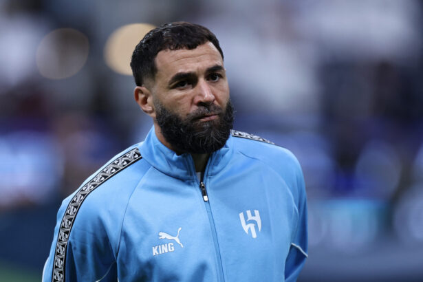 Contrato com Arábia até 2030 impede retorno de Benzema ao Lyon