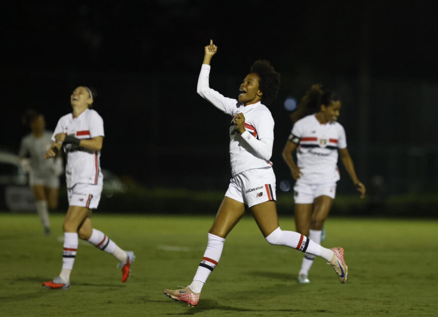 Corinthians e São Paulo duelam pelo título do Brasileiro Feminino