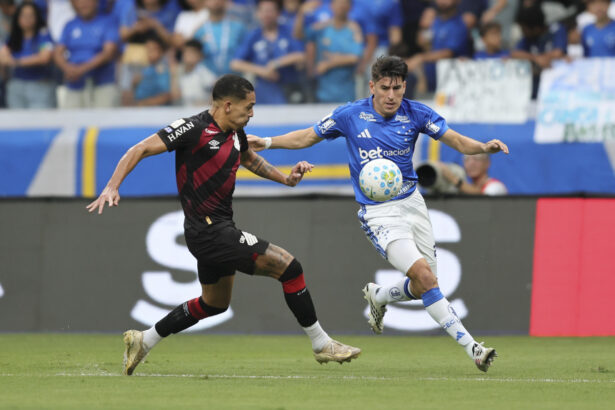 Cruzeiro bate Athletico-PR por 3 a 1 no Mineirão e confirma bom momento