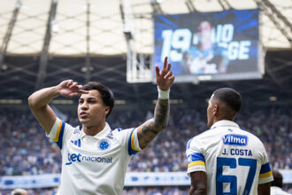 Cruzeiro mira topo do returno contra Athletico-PR no Mineirão