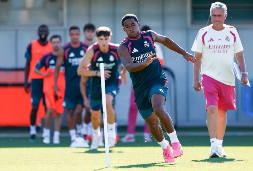 Endrick recebe aval médico e é relacionado para duelo com a Inter