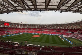 Fifa vistoria Beira-Rio e avalia infraestrutura para a Copa Feminina
