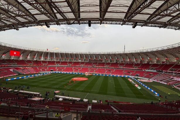 Fifa vistoria Beira-Rio e avalia infraestrutura para a Copa Feminina