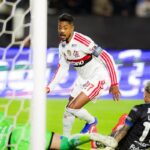 Flamengo elimina Independiente e confirma três brasileiros nas semifinais