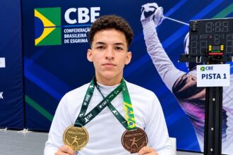 Gabriel Quaresma fatura bronze e se destaca entre sub-23 no paraesgrima