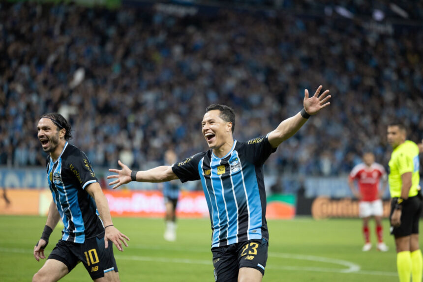 Grêmio elimina Inter e garante 17ª semifinal na Copa do Brasil