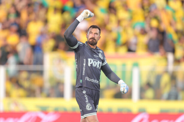 Mirassol vence Botafogo por 2 a 0 e soma 2º jogo sem sofrer gol