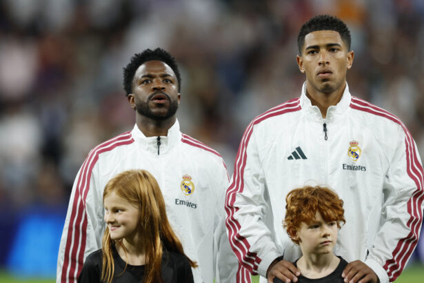 Mourinho exige respeito a Vinícius Jr. após vaias no Bernabéu