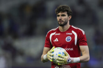 Otávio comemora estreia na Seleção e conta bastidores
