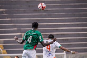 Palmeiras entrega chuteiras e luvas a rivais após goleada