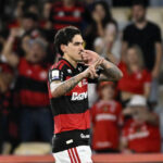 Pedro faz 100º gol do Flamengo no Maracanã e define vitória