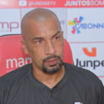 Peixe critica falhas e cobra aprendizado após eliminação do Linense