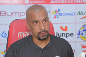 Peixe critica falhas e cobra aprendizado após eliminação do Linense