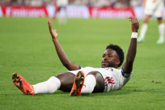 Real Madrid vence Rayo 4 a 1; Mourinho elogia preparo físico de Vinícius