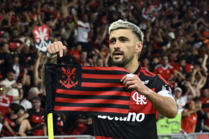 Trio brasileiro domina semifinais da Libertadores; Estudiantes resiste