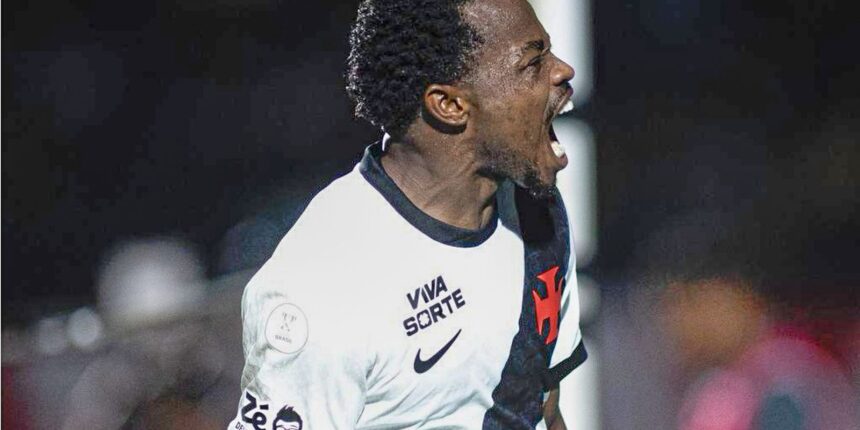 Vasco vence Vitória e encara Palmeiras nas semifinais da Copa do Brasil