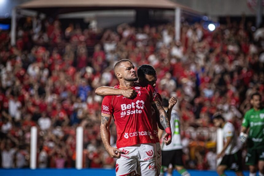 Vila Nova assume liderança recorde da Série B após vitória sobre Londrina