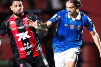 Vitória vence Grêmio por 1 a 0 e se afasta do Z-4