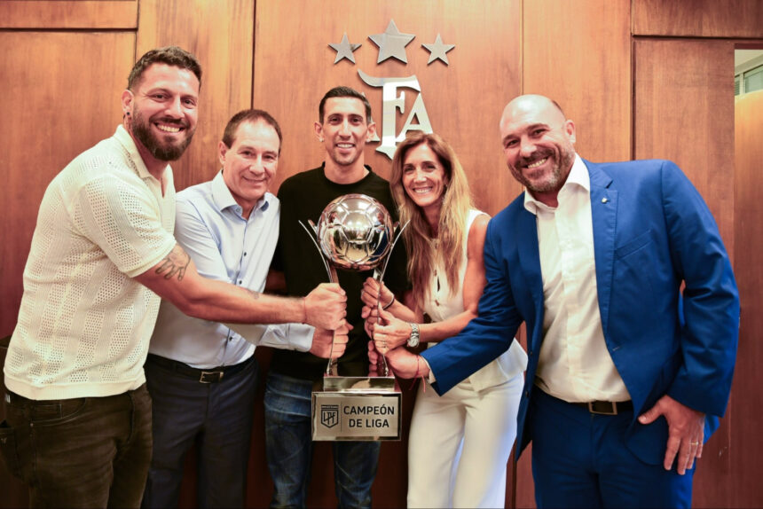 AFA aprova formato com 30 clubes e retoma sistema todos-contra-todos