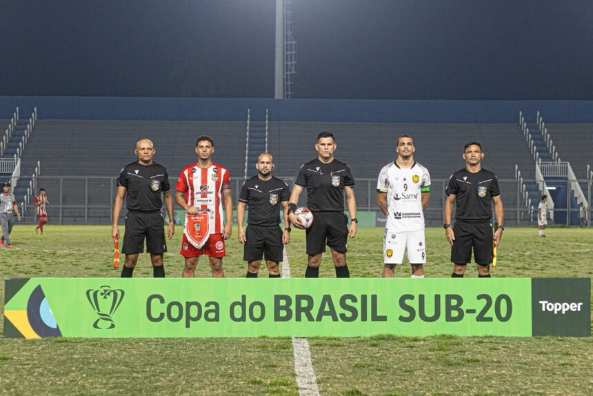 Amazonas elimina Santa Cruz-AC e aplica 4 a 1 em Manaus
