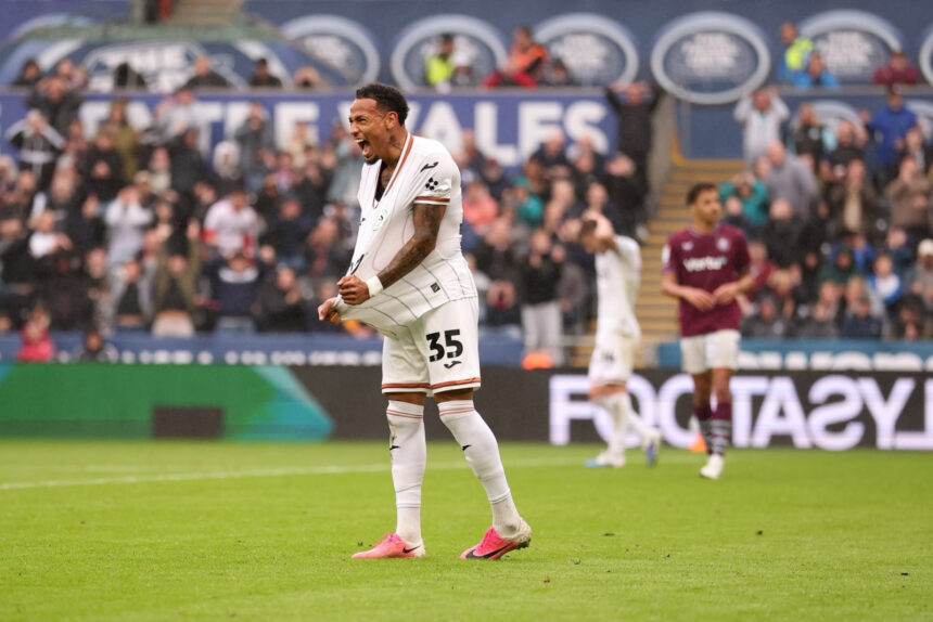 Aos 90, Ronald garante vitória do Swansea e mantém liderança