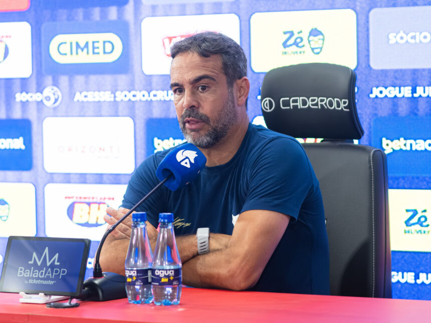 Artur Jorge elogia Cruzeiro e pede foco na reta final do Brasileiro