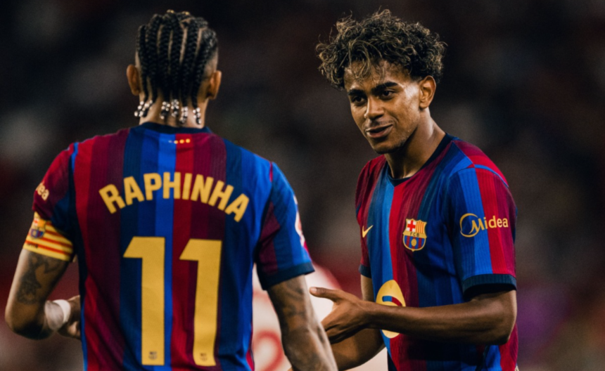 Barcelona fecha renovação de Raphinha e corre para blindar jovens da base