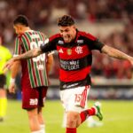 Carrascal marca e garante vitória do Flamengo sobre o Fluminense