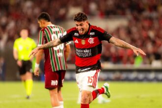 Carrascal marca e garante vitória do Flamengo sobre o Fluminense