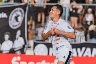 Confiança contrata Higor Leite, atacante vice-campeão da Série D