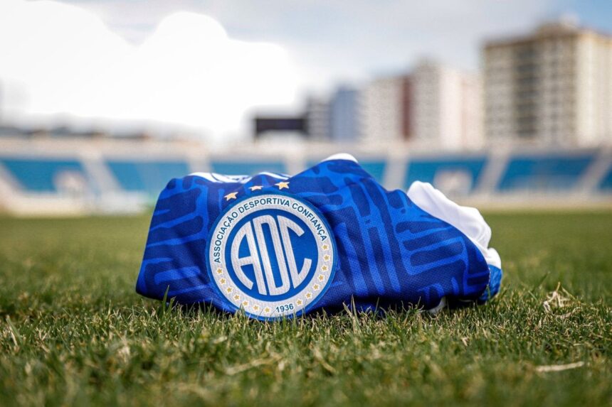 Confiança fecha com Athleta para 2027 e apresenta diretor Francisco Sales
