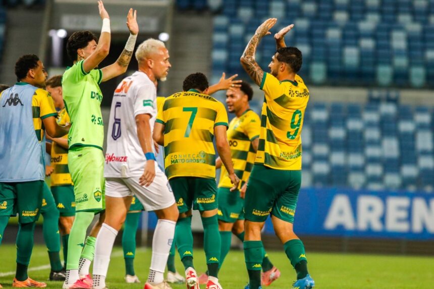 Cuiabá bate Cacerense e confirma vaga na semifinal da Copa FMF