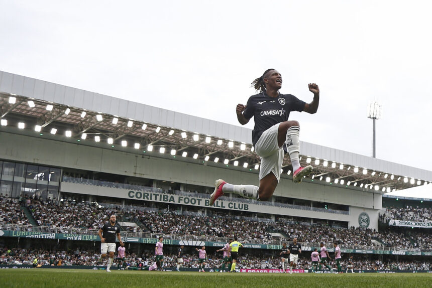 Danilo desafia a estatística: 10 gols com xG de 3,6 no Brasileirão