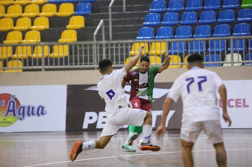 Desfalcado, Fluminense da Bahia cai na lanterna do Grupo 2 da Copa Norte