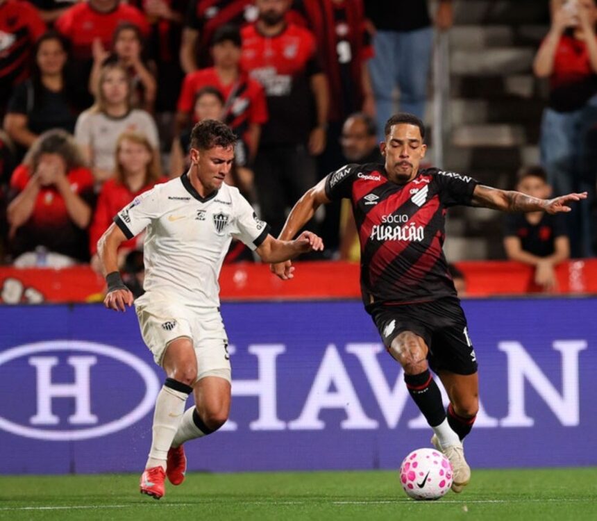 Erros em bolas paradas custam empate ao Athletico contra Atlético-MG