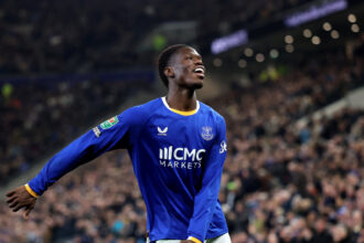 Everton derruba o Newcastle e garante vaga nas quartas da Copa da Liga