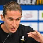 Filipe Luís lembra Ronaldinho e exige foco para manter Monaco no topo