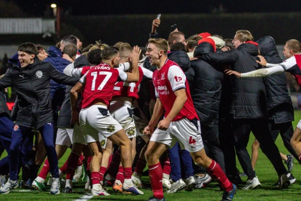 Fleetwood elimina Arsenal nos pênaltis e avança às quartas da Copa da Liga