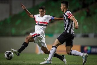 Hélio Jr. conta trajetória: de Primavera (RO) à Seleção e clubes europeus